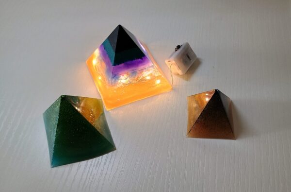 3 Pyramiden LED Lampen - Unikat – Bild 2